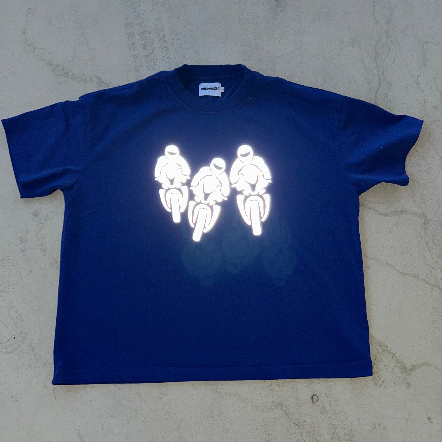 REFLECTIVE BLUE