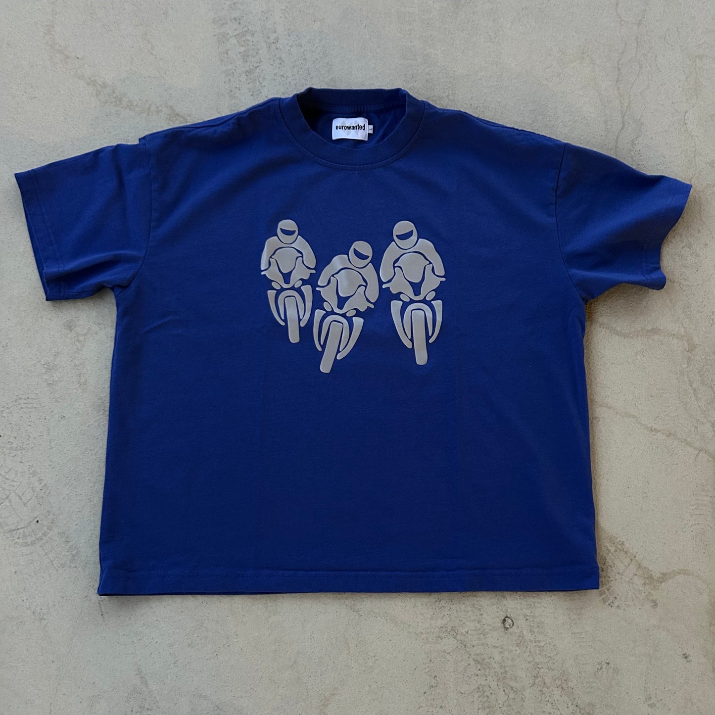 REFLECTIVE BLUE